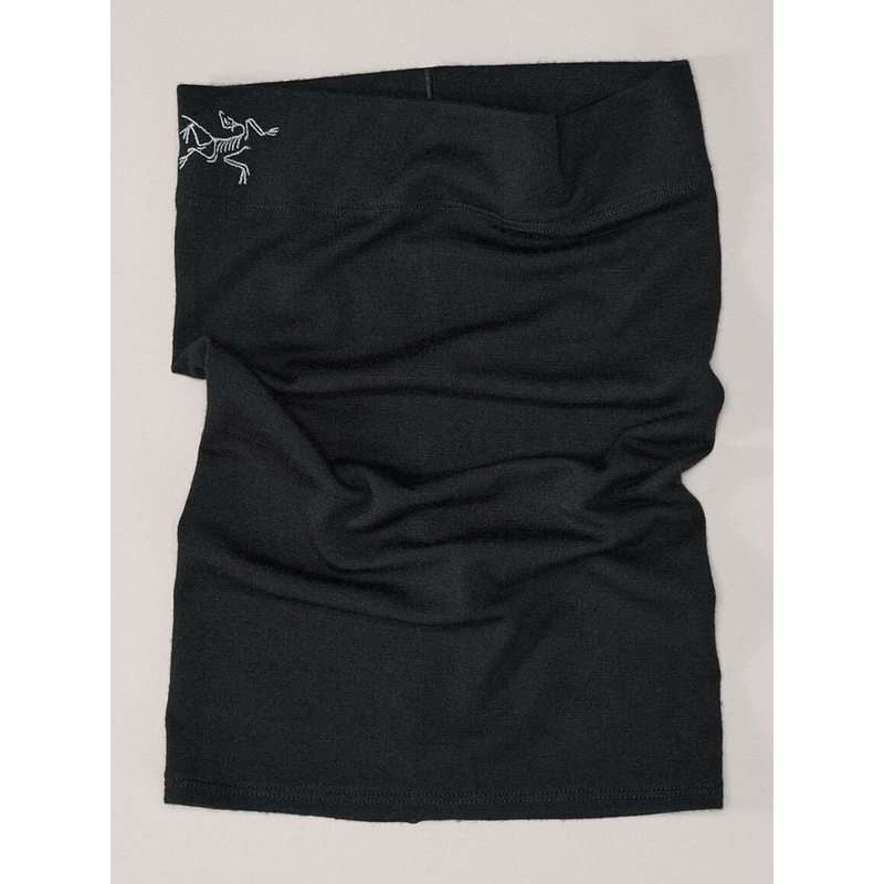 Rho Lightweight Wool Neckwarmer