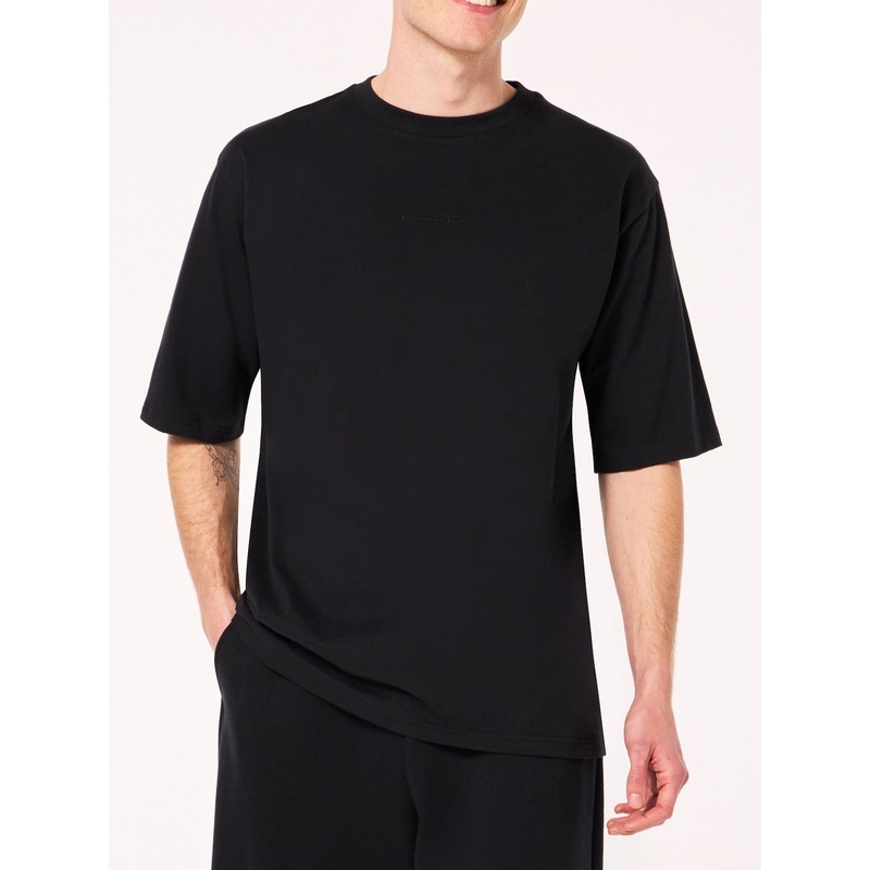 Soho T-Shirt|SM|MED|LRG|XL|BLACKOUT (02E)|WHITE (100)