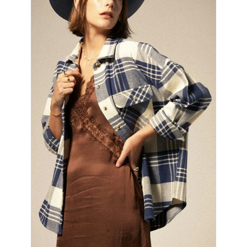 Bowery Classic Flannel Long Sleeve Buttondown Shirt