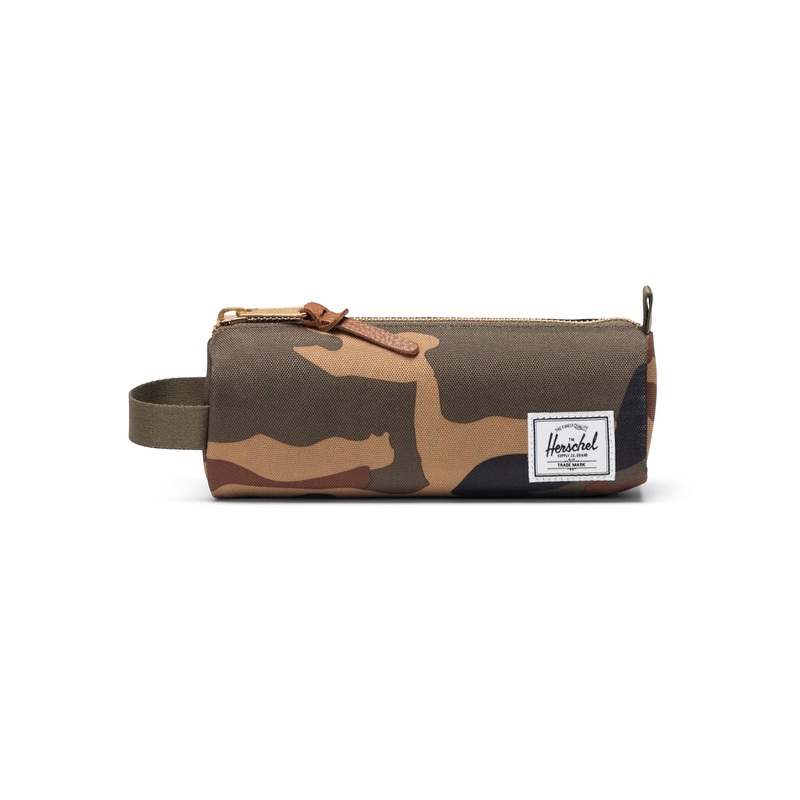 Settlement Pencil Case|O/S|DARK SEA (06551)|GRID BLACK (06813)|GRID LONDON FOG (06814)|VIOLET QUARTZ (06793)|WOODLAND CAMO (00032)|DIZZY DAISY (06821)|FLAMES BLUE HEAVEN (06819)|PINK LEMONADE (06800)