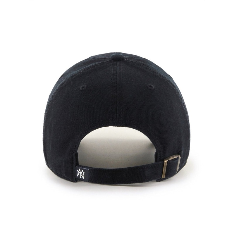 clean-up-black-on-black-new-york-yankees-strapback-hat_1 Clean Up Black On Black New York Yankees Strapback Hat