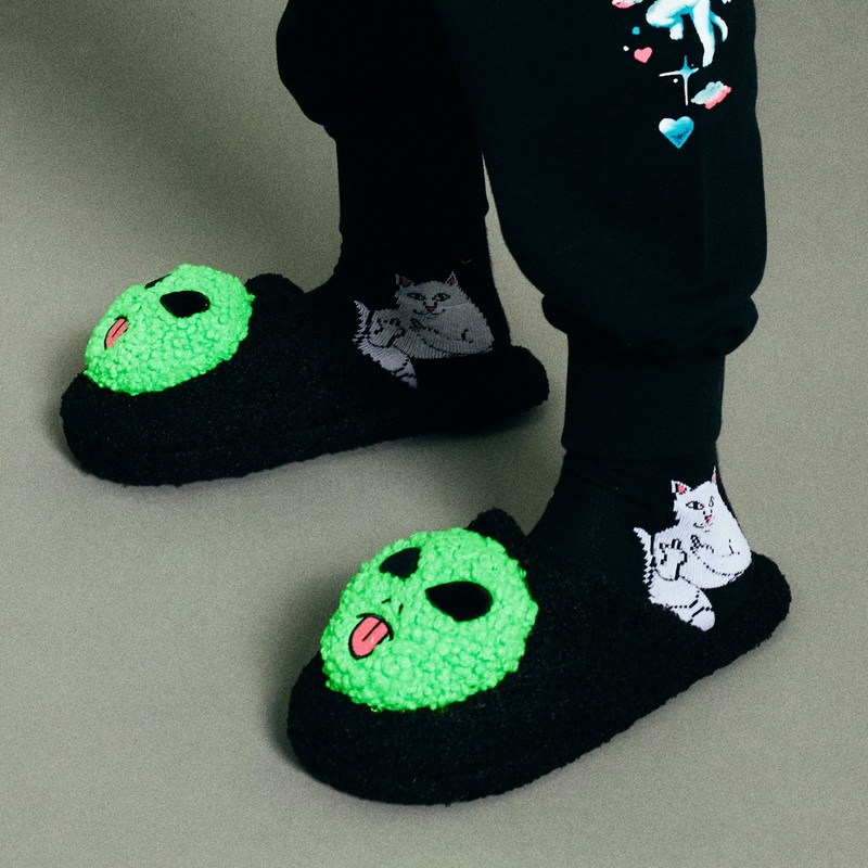 lord-alien-plush-face-house-slippers-black_1 Lord Alien Plush Face House Slippers (Black)