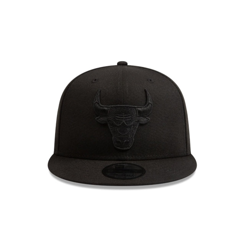 New Era Chicago Bulls Black on Black 9FIFTY Snapback